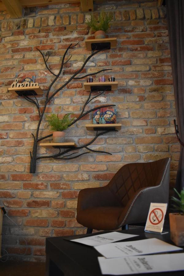 Helvecija 1880 Hotel Vrsac Ngoại thất bức ảnh
