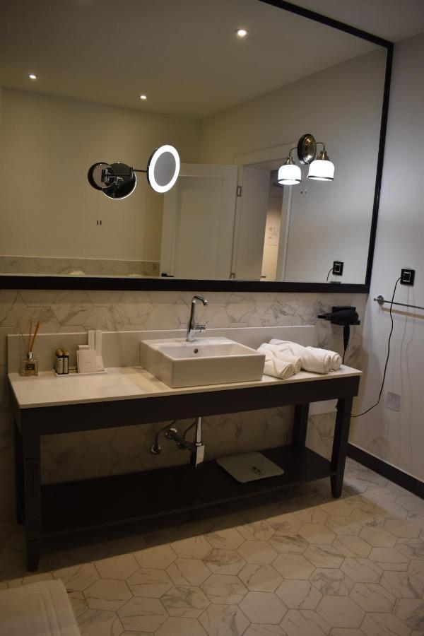 Helvecija 1880 Hotel Vrsac Ngoại thất bức ảnh