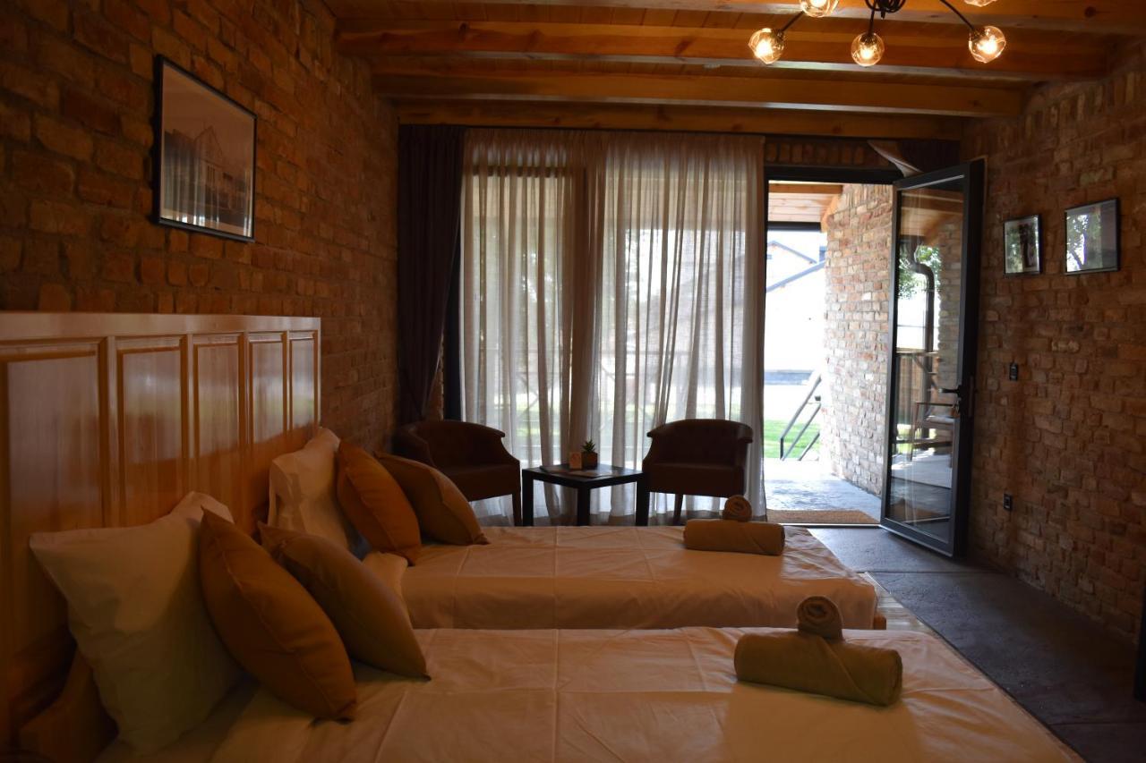 Helvecija 1880 Hotel Vrsac Ngoại thất bức ảnh