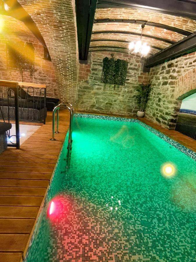 Helvecija 1880 Hotel Vrsac Ngoại thất bức ảnh