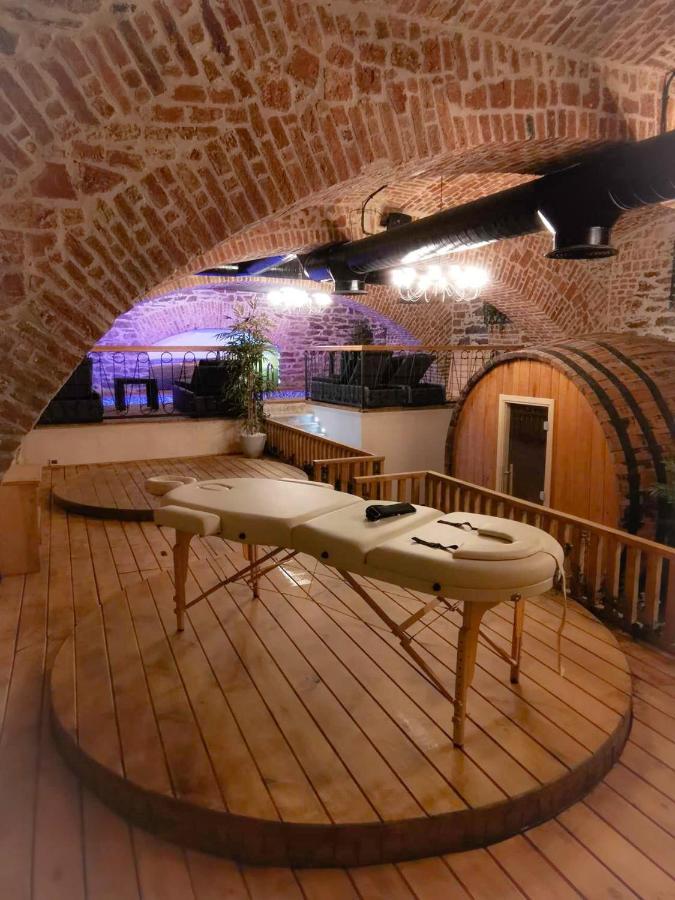 Helvecija 1880 Hotel Vrsac Ngoại thất bức ảnh